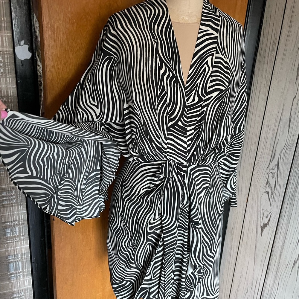 Bailey/44 dramatic sexy zebra print dress with flutter sleeves in XS